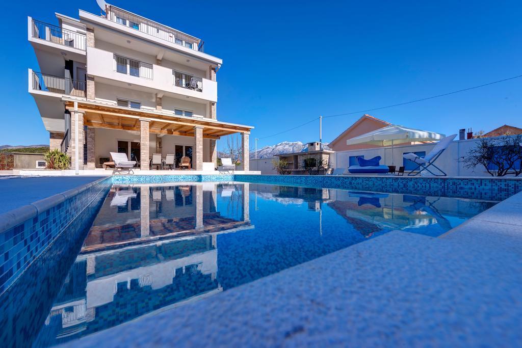 Villa Sandy Apartments ติวัต ภายนอก รูปภาพ