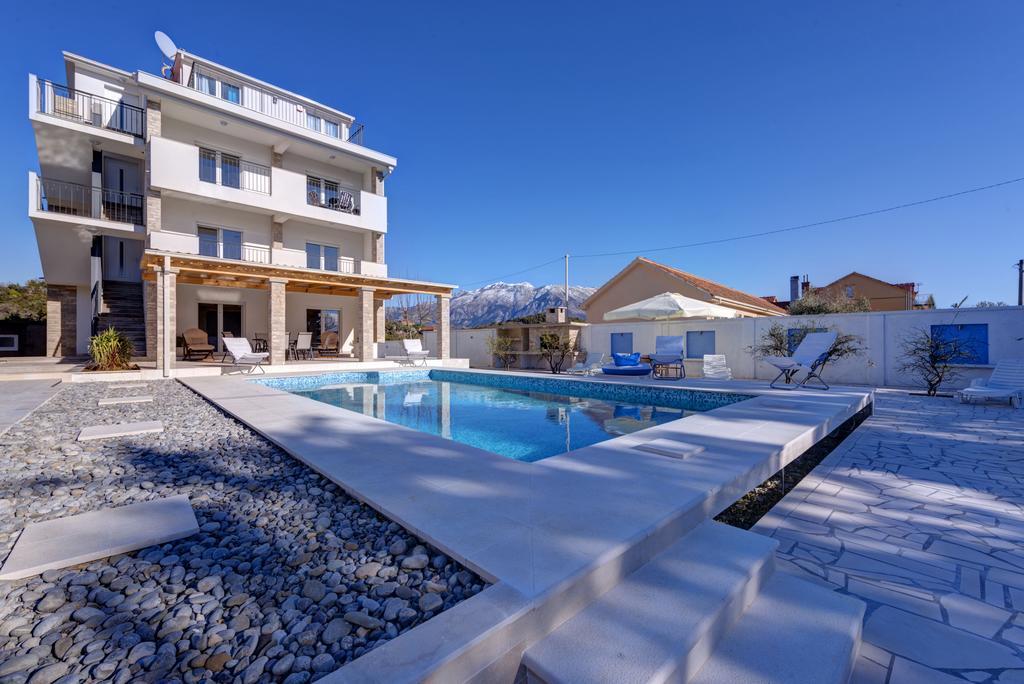 Villa Sandy Apartments ติวัต ภายนอก รูปภาพ